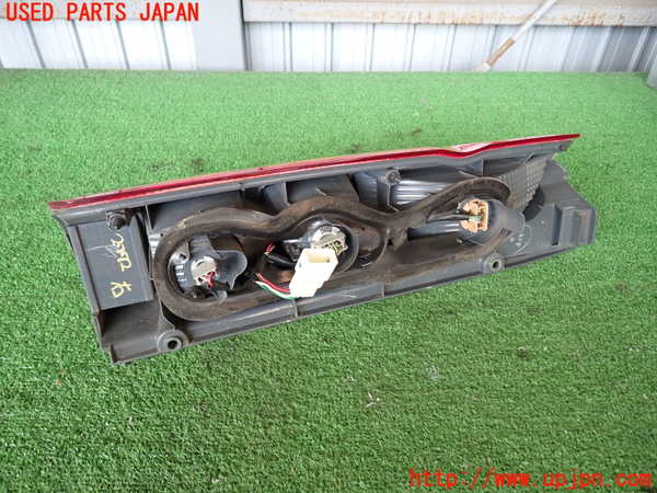 2UPJ-27721530]ハイエースバン200系(KDH205V)右テールランプ 中古_m0004.jpg