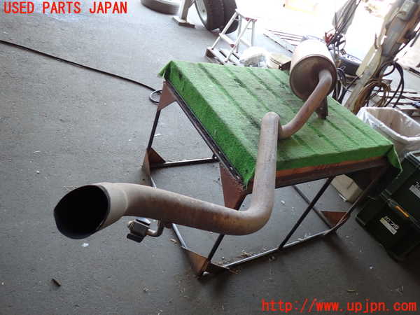 2UPJ-27722671]ハイエースバン200系(KDH205V)リアマフラー1 中古_m0002.jpg