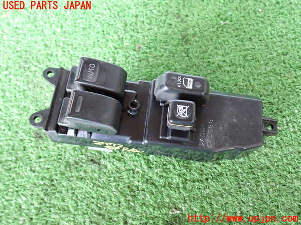 5UPJ-27726240]ハイエースバン200系(KDH205V)右前パワーウィンドウスイッチ 中古_m0001.jpg