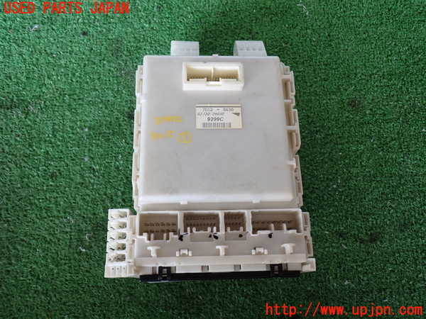 2UPJ-27726741]ハイエースバン200系(KDH205V)ヒューズボックス1 中古_m0002.jpg