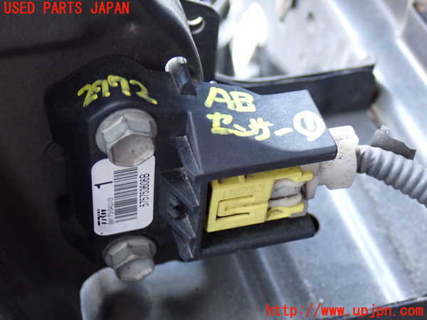 5UPJ-27726356]ハイエースバン200系(KDH205V)エアバッグセンサー1 中古_m0001.jpg