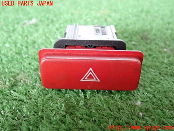 2UPJ-27726290]ハイエースバン200系(KDH205V)ハザードスイッチ 中古_m0001.jpg