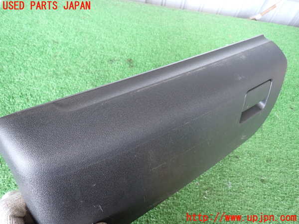 2UPJ-27727516]ハイエースバン200系(KDH205V)グローブボックス1 中古_m0002.jpg