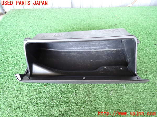 2UPJ-27727516]ハイエースバン200系(KDH205V)グローブボックス1 中古_m0003.jpg