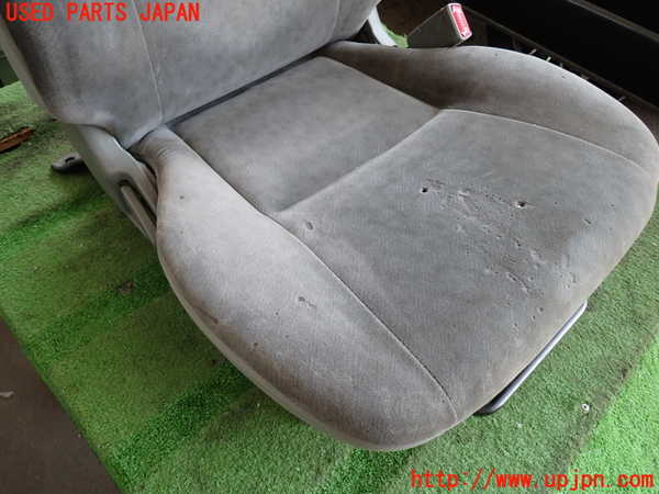 2UPJ-27727035]ハイエースバン200系(KDH205V)運転席シート 中古_m0002.jpg