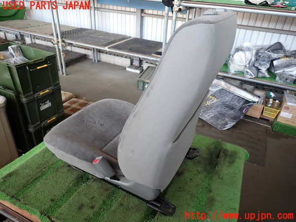2UPJ-27727035]ハイエースバン200系(KDH205V)運転席シート 中古_m0004.jpg