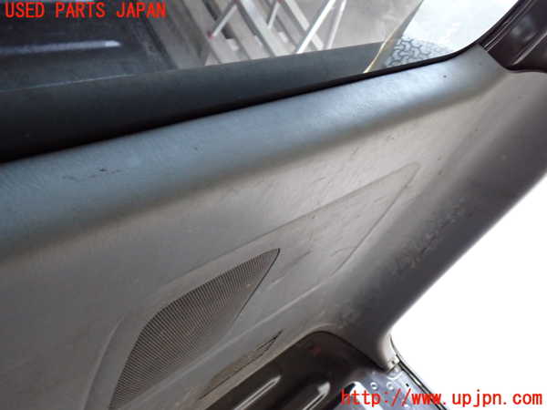 2UPJ-27727675]ハイエースバン200系(KDH205V)右リアピラートリム 【ジャンク品】 中古_m0003.jpg
