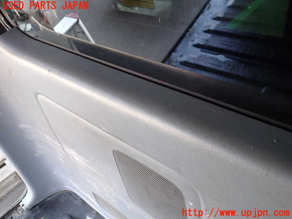 2UPJ-27727680]ハイエースバン200系(KDH205V)左リアピラートリム 【ジャンク品】 中古_m0003.jpg