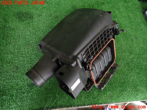 2UPJ-27732560]ベンツ E250(212036C)エアクリーナーボックス 中古_m0001.jpg