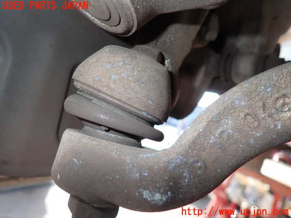 5UPJ-27734290]ベンツ E250(212036C)右フロントナックルハブ 中古_m0002.jpg