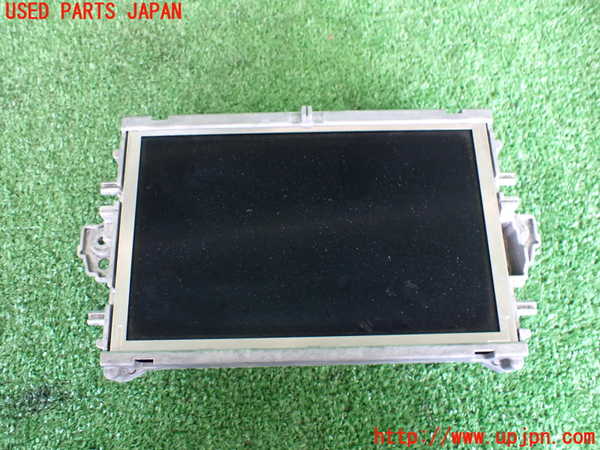 5UPJ-27736629]ベンツ E250(212036C)モニター 中古_m0001.jpg