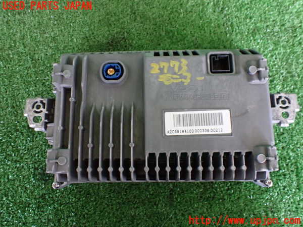 5UPJ-27736629]ベンツ E250(212036C)モニター 中古_m0002.jpg