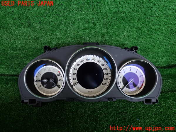 2UPJ-27736170]ベンツ E250(212036C)スピードメーター 中古_m0001.jpg