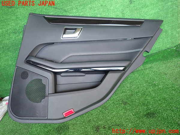 2UPJ-27731294]ベンツ E250(212036C)右後ドア内張り 中古_m0001.jpg