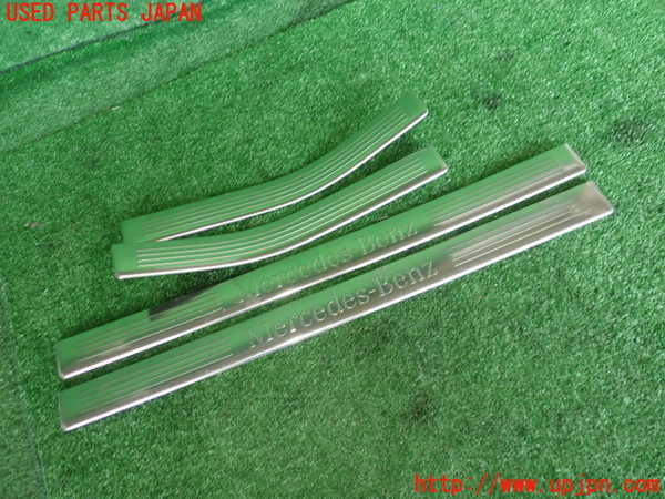 2UPJ-27737740]ベンツ E250(212036C)スカッフプレート 中古_m0001.jpg