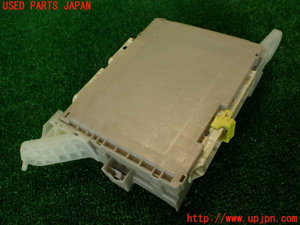2UPJ-27746741]レクサス・RX350(GGL10W)ヒューズボックス1 中古_m0002.jpg