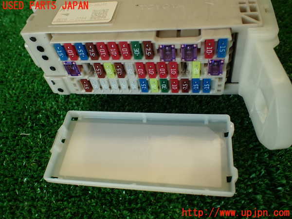 2UPJ-27746741]レクサス・RX350(GGL10W)ヒューズボックス1 中古_m0005.jpg