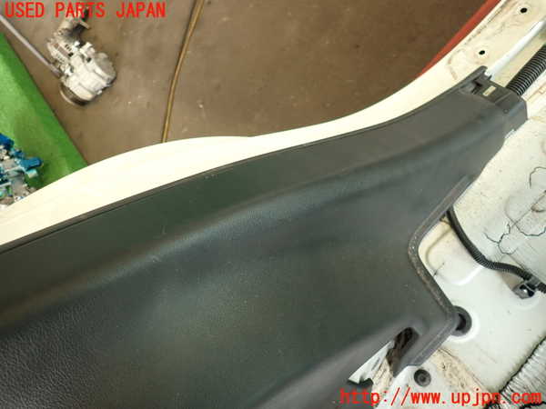 2UPJ-27747680]レクサス・RX350(GGL10W)左リアピラートリム 中古_m0002.jpg