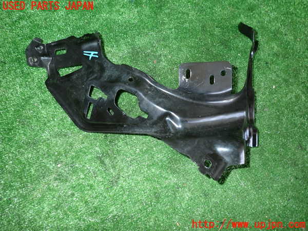 2UPJ-27751142]BMW ミニ(MINI)クーパーD(XT15)左ヘッドライトリム 中古  F55_m0004.jpg