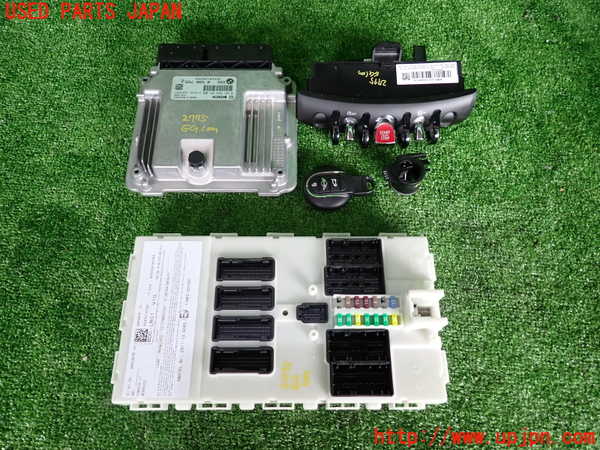 2UPJ-27756110]BMW ミニ(MINI)クーパーD(XT15)エンジンコンピューター (DDE) 中古  F55_m0001.jpg