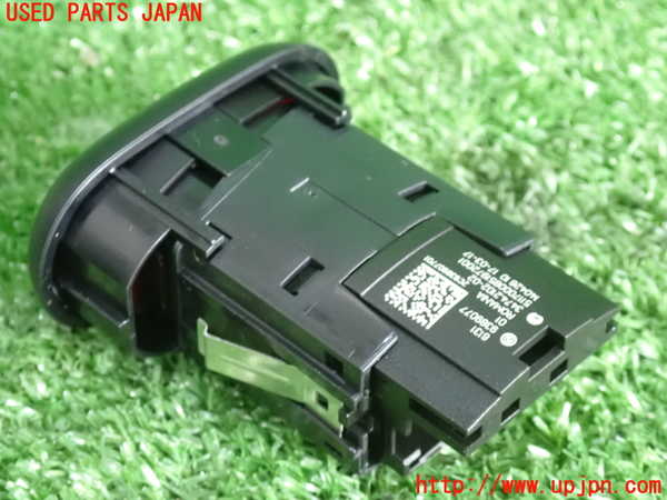 2UPJ-27756290]BMW ミニ(MINI)クーパーD(XT15)ハザードスイッチ 中古  F55_m0002.jpg
