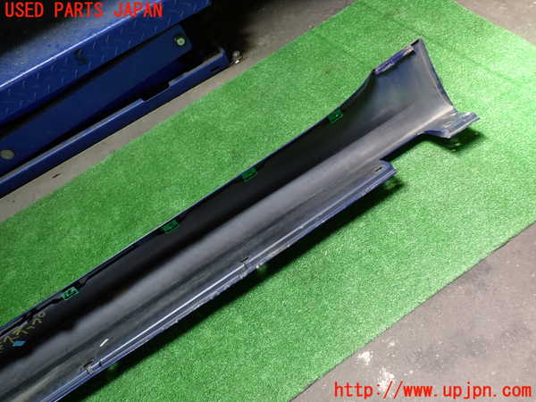 1UPJ-27761390]BMW M5(NB50 E60)右サイドステップ 中古_m0004.jpg