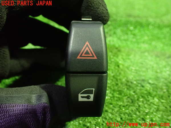 1UPJ-27766290]BMW M5(NB50 E60)ハザードスイッチ 中古_m0001.jpg
