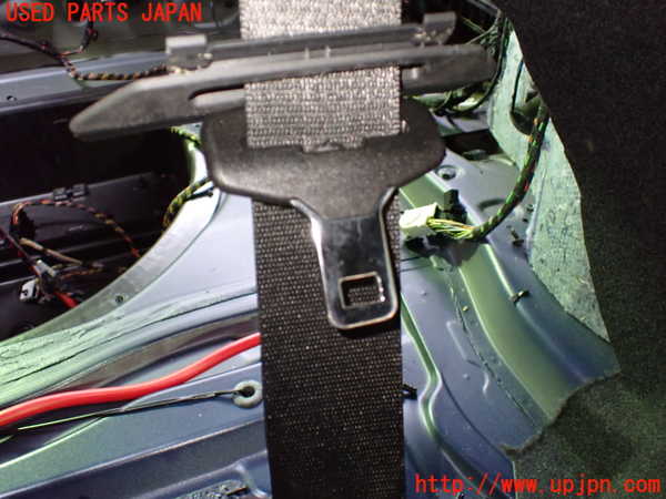 5UPJ-27767135]BMW M5(NB50 E60)真中2列目シートベルト 中古_m0002.jpg