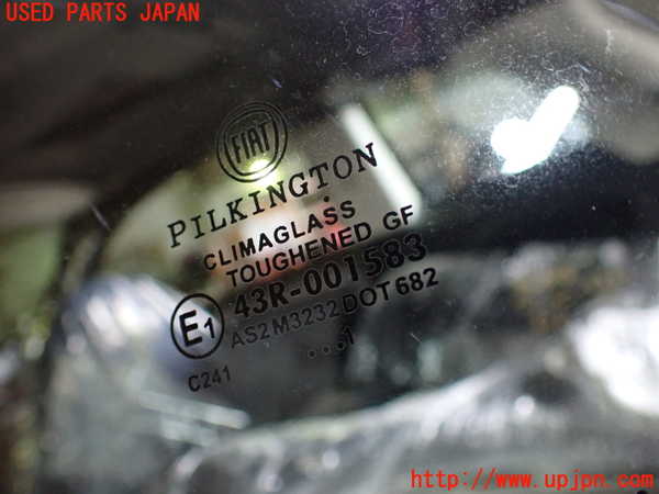 5UPJ-27771382]フィアット・500(31209)左クォーターガラス PILKINGTON M3232 中古_m0002.jpg