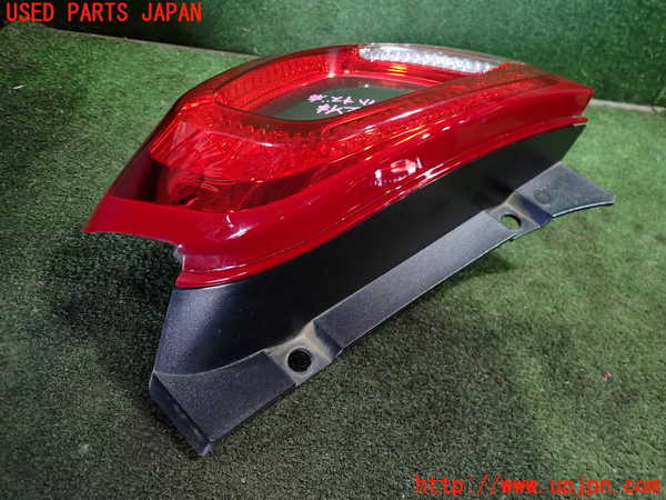 1UPJ-27771530]フィアット・500(31209)右テールランプ 中古_m0002.jpg