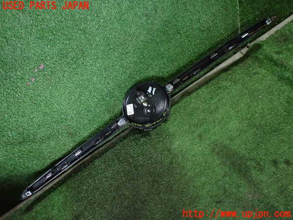 5UPJ-27771631]フィアット・500(31209)エンブレム1 中古_m0005.jpg