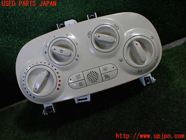 5UPJ-27776066]フィアット・500(31209)エアコンスイッチ1 中古_m0001.jpg