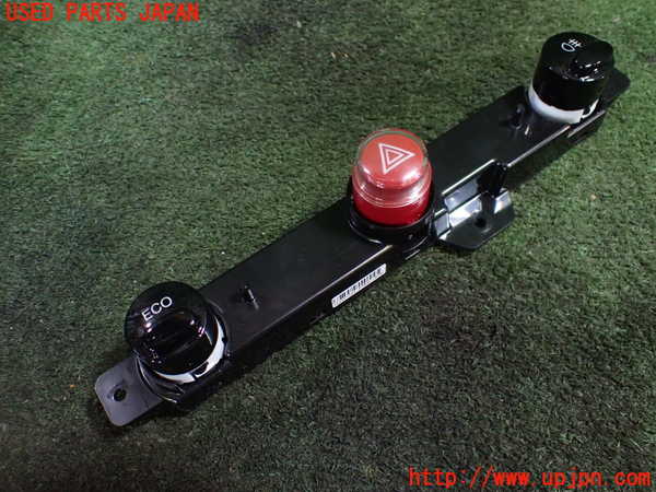 1UPJ-27776290]フィアット・500(31209)ハザードスイッチ 中古_m0001.jpg