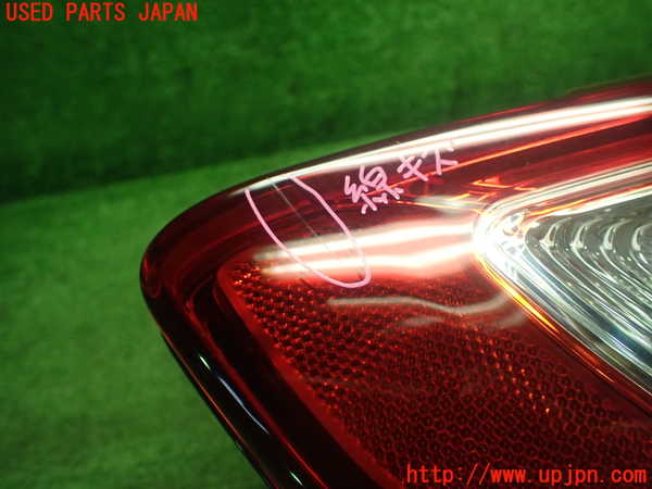 1UPJ-27781530]アバルト・124スパイダー(NF2EK)右テールランプ 中古_m0002.jpg