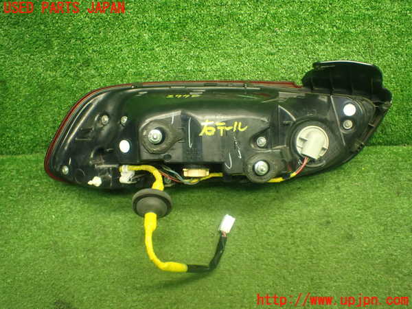 1UPJ-27781530]アバルト・124スパイダー(NF2EK)右テールランプ 中古_m0003.jpg