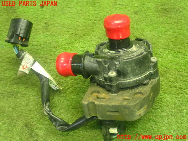 1UPJ-27782110]アバルト・124スパイダー(NF2EK)ウォーターポンプ 中古_m0001.jpg