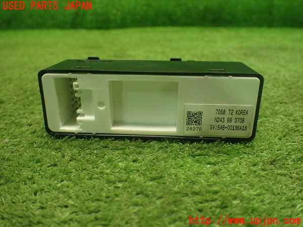 1UPJ-27786245]アバルト・124スパイダー(NF2EK)左パワーウィンドウスイッチ 中古_m0003.jpg