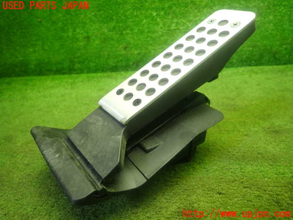 1UPJ-27786382]アバルト・124スパイダー(NF2EK)センサー2 (アクセルペダル) 中古_m0002.jpg