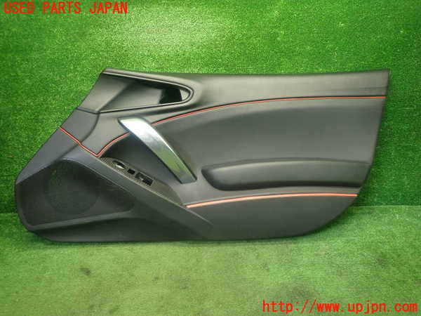 5UPJ-27781234]アバルト・124スパイダー(NF2EK)右ドア内張り 中古_m0001.jpg