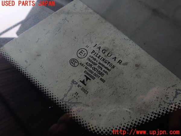 2UPJ-27791195]ジャガー・XKシリーズ(J438B)フロントガラス 中古 【左ハンドル】(43R-001585 M1250)_m0003.jpg