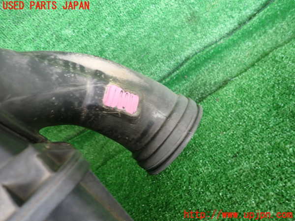 2UPJ-27792560]ジャガー・XKシリーズ(J438B)エアクリーナーボックス 中古 【左ハンドル】_m0002.jpg