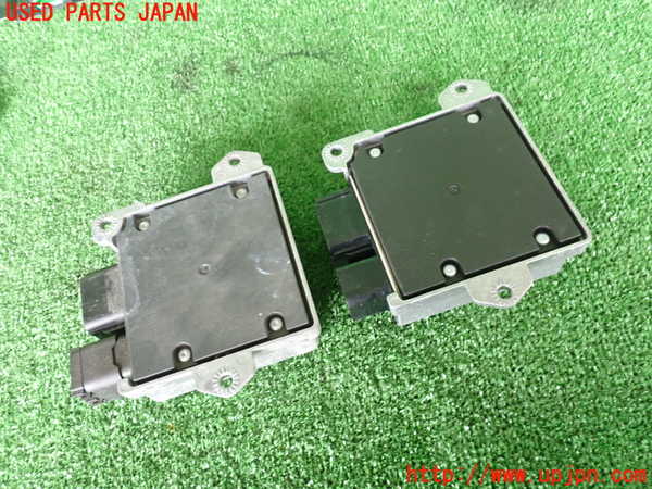 2UPJ-27796145]ジャガー・XKシリーズ(J438B)エアバッグコンピューター 中古 【左ハンドル】_m0002.jpg