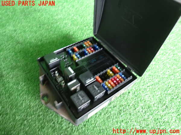 2UPJ-27796743]ジャガー・XKシリーズ(J438B)ヒューズボックス3 中古 【左ハンドル】_m0002.jpg