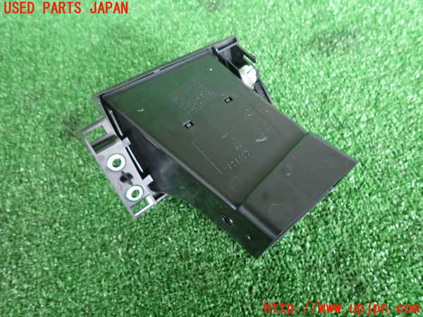 2UPJ-27797527]ジャガー・XKシリーズ(J438B)エアコン吹き出し口2 (右) 中古 【左ハンドル】_m0003.jpg