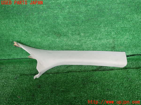 2UPJ-27797655]ジャガー・XKシリーズ(J438B)右フロントピラートリム 中古 【左ハンドル】_m0001.jpg