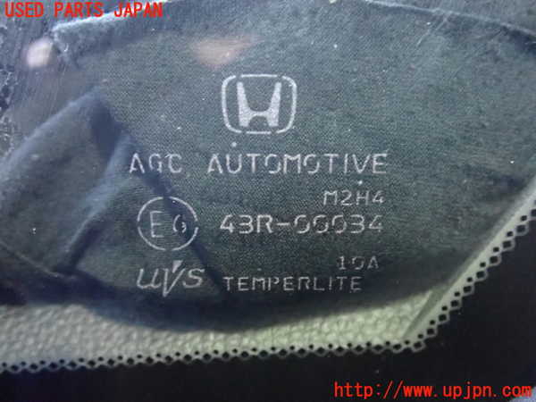 5UPJ-27811202]フィット(Fit) ハイブリッド(e：HEV)(GR3)左フロント三角窓ガラス 中古(43R-00034 M2H4)_m0002.jpg