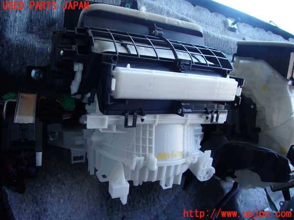 2UPJ-27816095]フィット(Fit) ハイブリッド(e：HEV)(GR3)ブロアファン(ブロアーファン) 中古_m0002.jpg