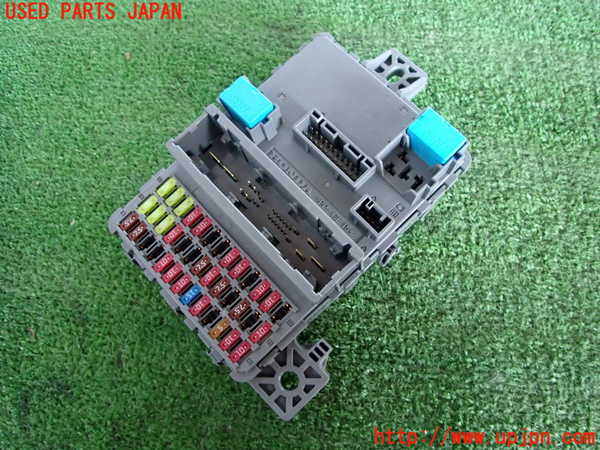 2UPJ-27816741]フィット(Fit) ハイブリッド(e：HEV)(GR3)ヒューズボックス1 中古_m0001.jpg