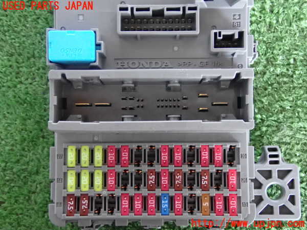 2UPJ-27816741]フィット(Fit) ハイブリッド(e：HEV)(GR3)ヒューズボックス1 中古_m0003.jpg