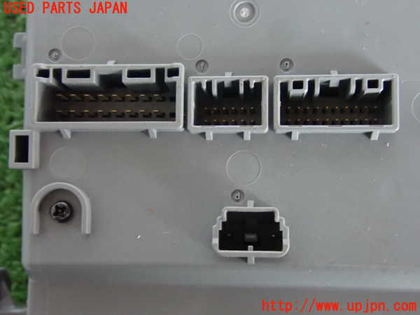 2UPJ-27816741]フィット(Fit) ハイブリッド(e：HEV)(GR3)ヒューズボックス1 中古_m0004.jpg